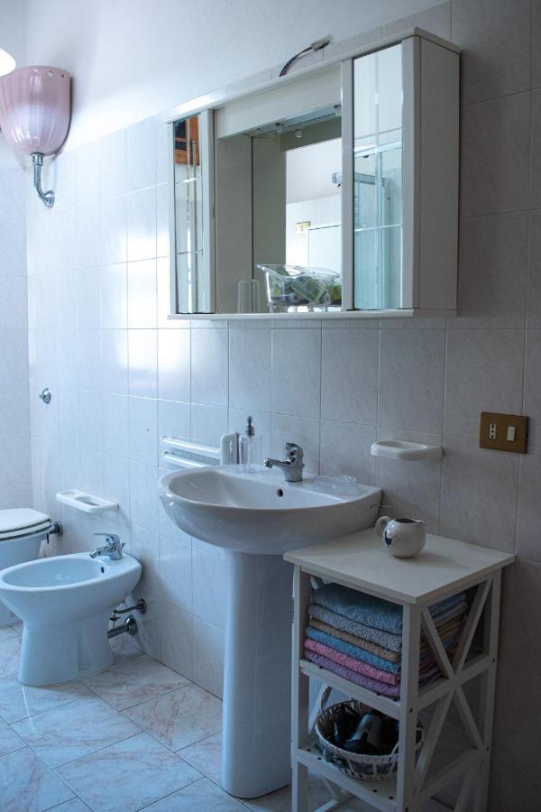 Casa Vacanze "Villa Severina" Iun R6166 R6692 Carbonia Zewnętrze zdjęcie